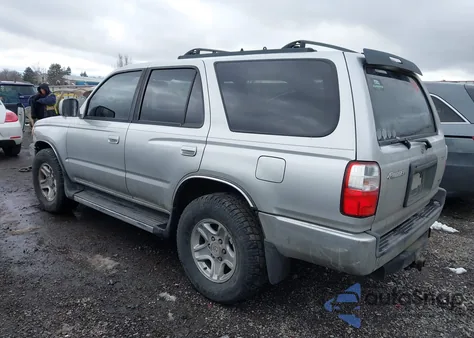 2001 Toyota 4Runner Sr5 V6 z USA, uszkodzony, nr VIN JT3GN86R410207484